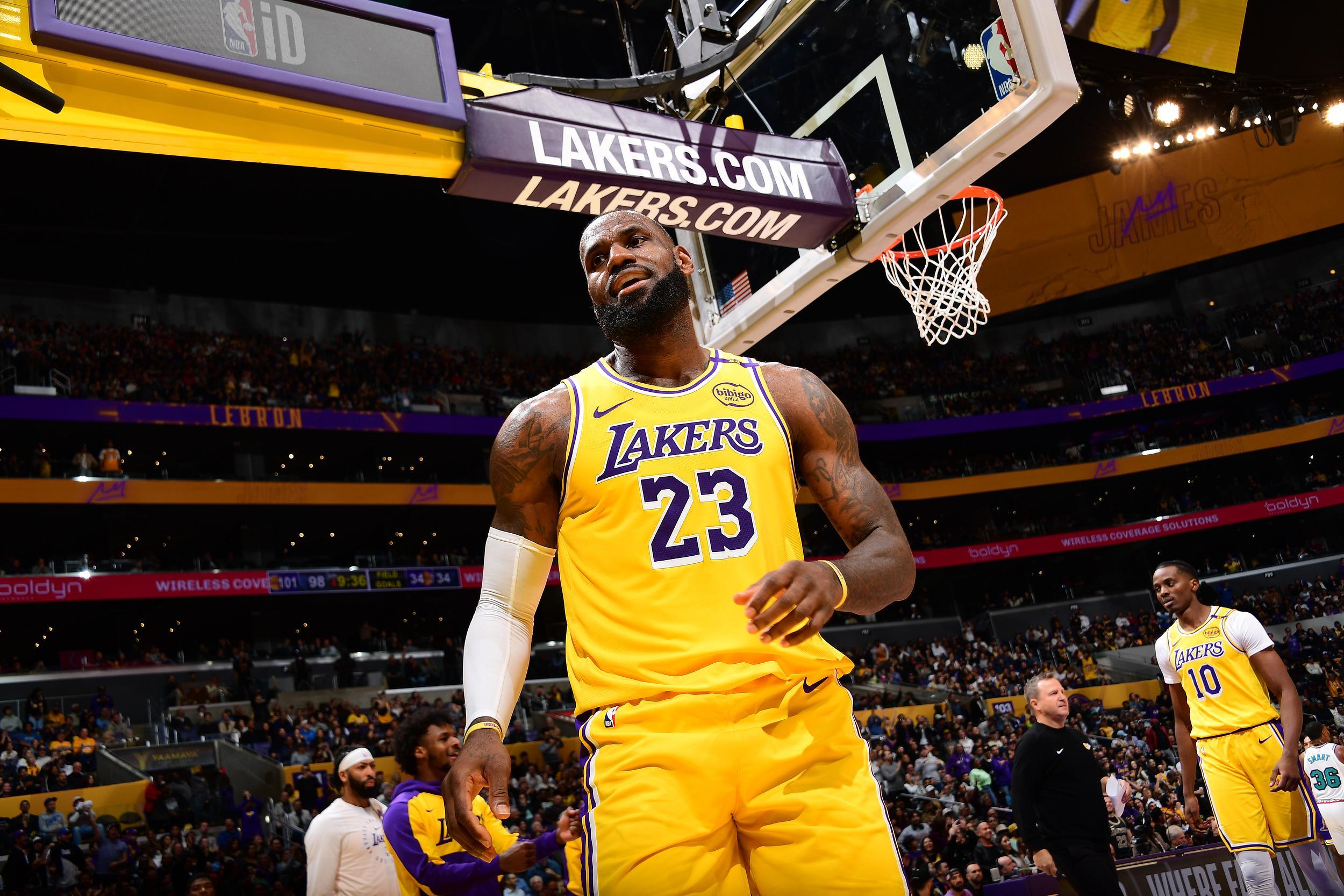 APP下载-麦迪:詹姆斯的单打很糟糕,所以他需要韦德和欧文去终结比赛