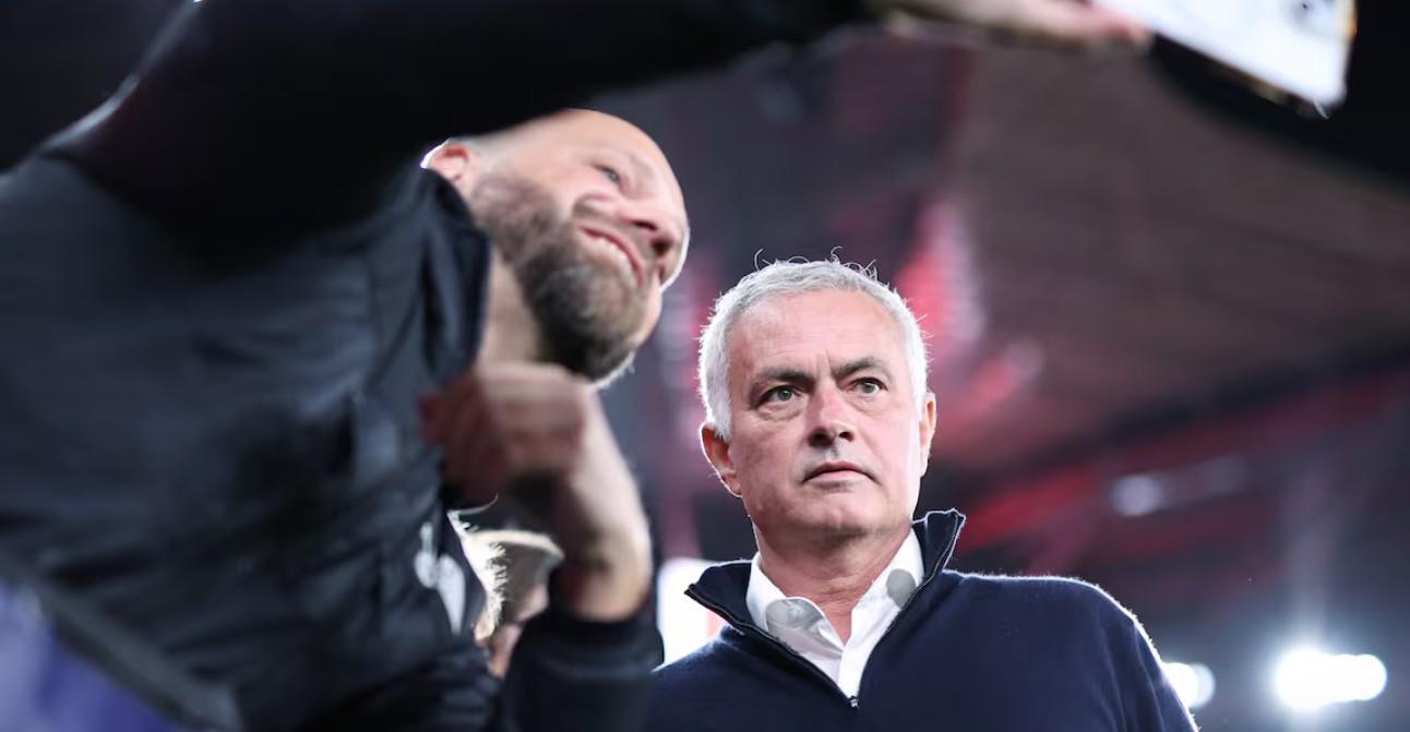 APP下载-球报总监：穆帅执教切尔西和皇马时不这样，带曼联之后就变了